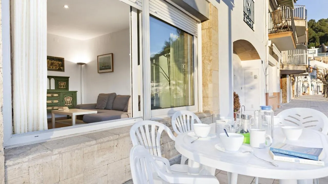 1 Bon Pl - Llafranc Apartment