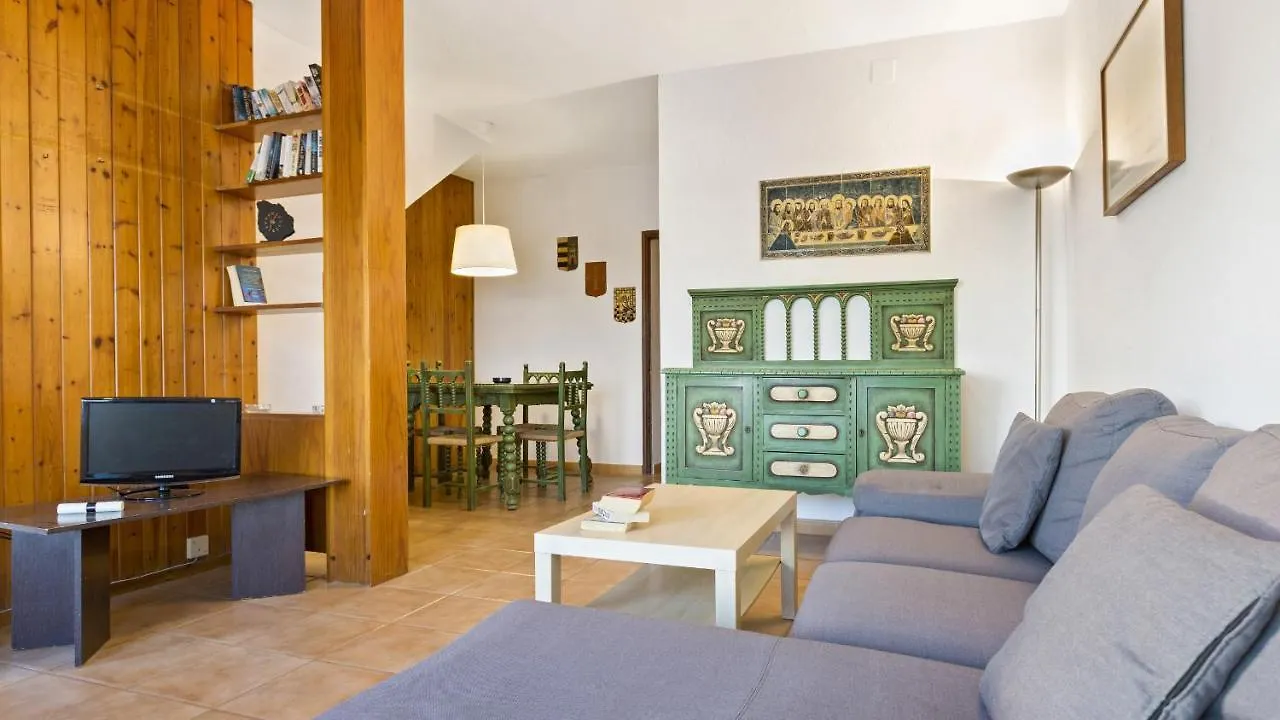 1 Bon Pl - Llafranc Apartment